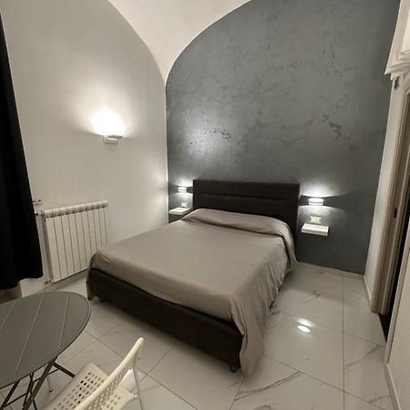 La Casetta - Rooms Сан-Джорджо-а-Кремано Экстерьер фото
