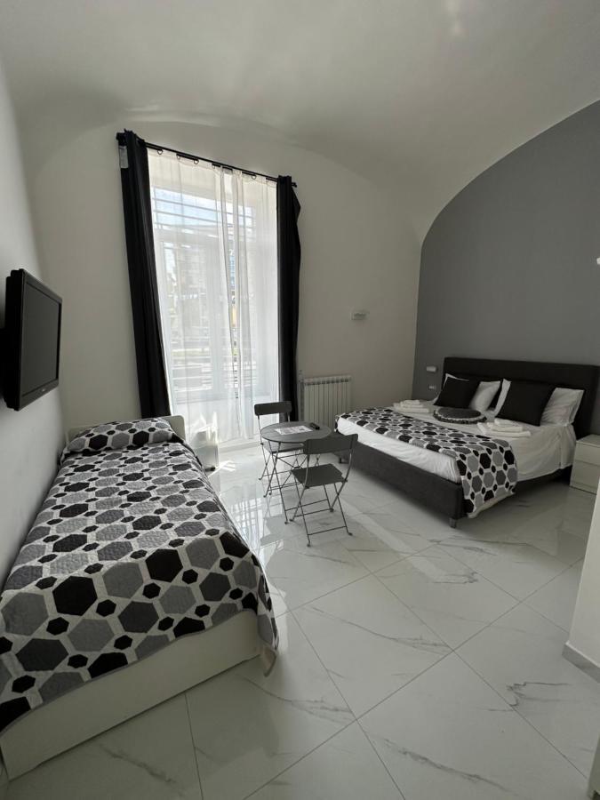La Casetta - Rooms Сан-Джорджо-а-Кремано Экстерьер фото