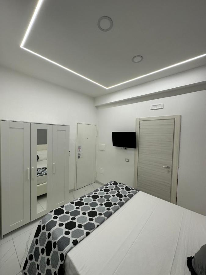 La Casetta - Rooms Сан-Джорджо-а-Кремано Экстерьер фото
