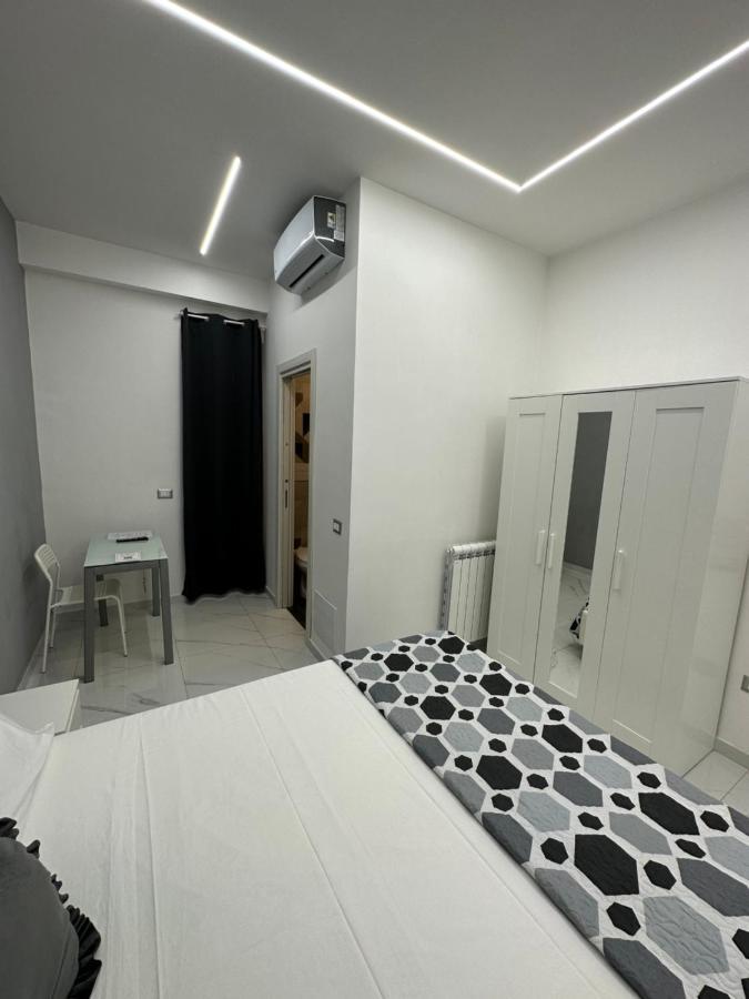 La Casetta - Rooms Сан-Джорджо-а-Кремано Экстерьер фото