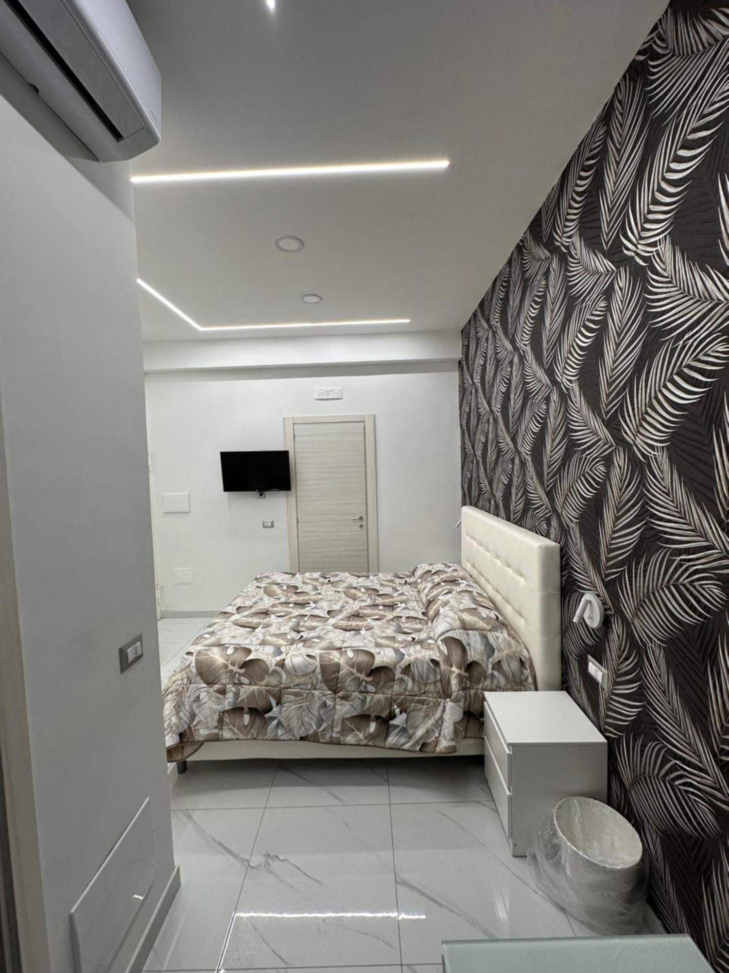 La Casetta - Rooms Сан-Джорджо-а-Кремано Экстерьер фото